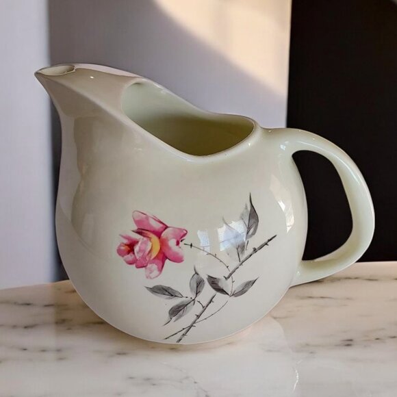1950s Vintage Universal Ballerina Rosetta Pattern Ice Lip Pitcher - Picture 1 of 10
